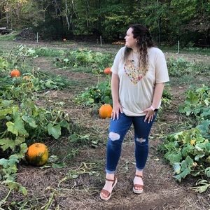 Meet your Posher, Avery